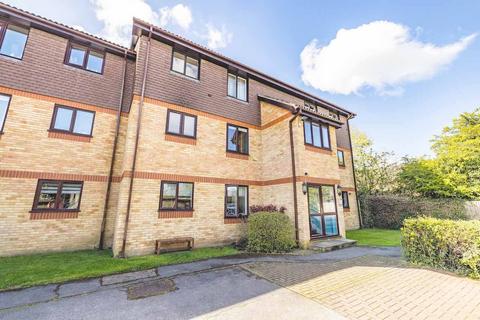 undefined, Spring Park, Holmlea Walk, Datchet SL3