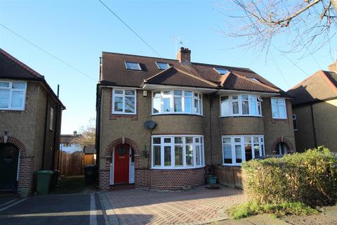 109 Meadowview Road, Epsom, KT19 9TT