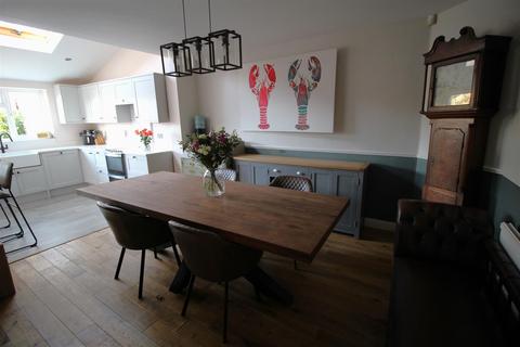 109 Meadowview Road, Epsom, KT19 9TT