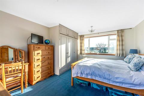 29 Cheyne Walk, Meopham, Gravesend, DA13 0PF