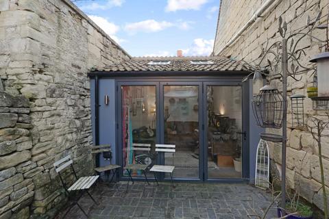 2 bedroom end of terrace house for sale, Cheltenham Road, Painswick, Stroud