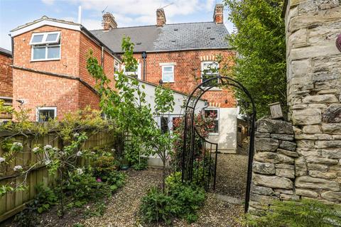 2 bedroom end of terrace house for sale, Cheltenham Road, Painswick, Stroud