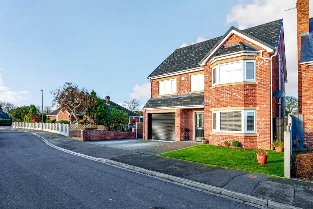Gateforth Court, Hambleton, Selby 5 bed detached house for sale £475,000