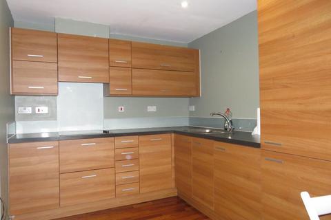 2 bedroom flat to rent - High Road, Buckhurst Hill IG9