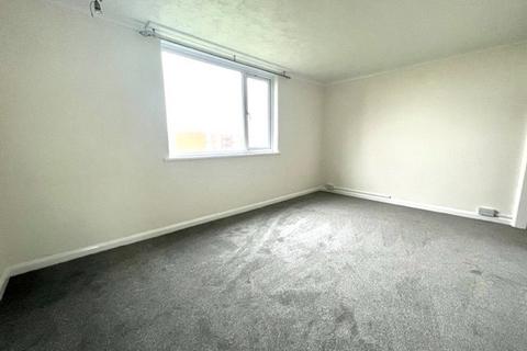 2 bedroom apartment to rent, Overstrand Avenue, Rustington, Littlehampton, West Sussex