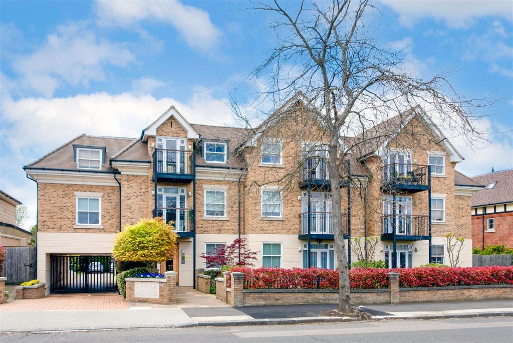 Holders Hill Road, Mill Hill, London 2 bed flat for sale £485,000