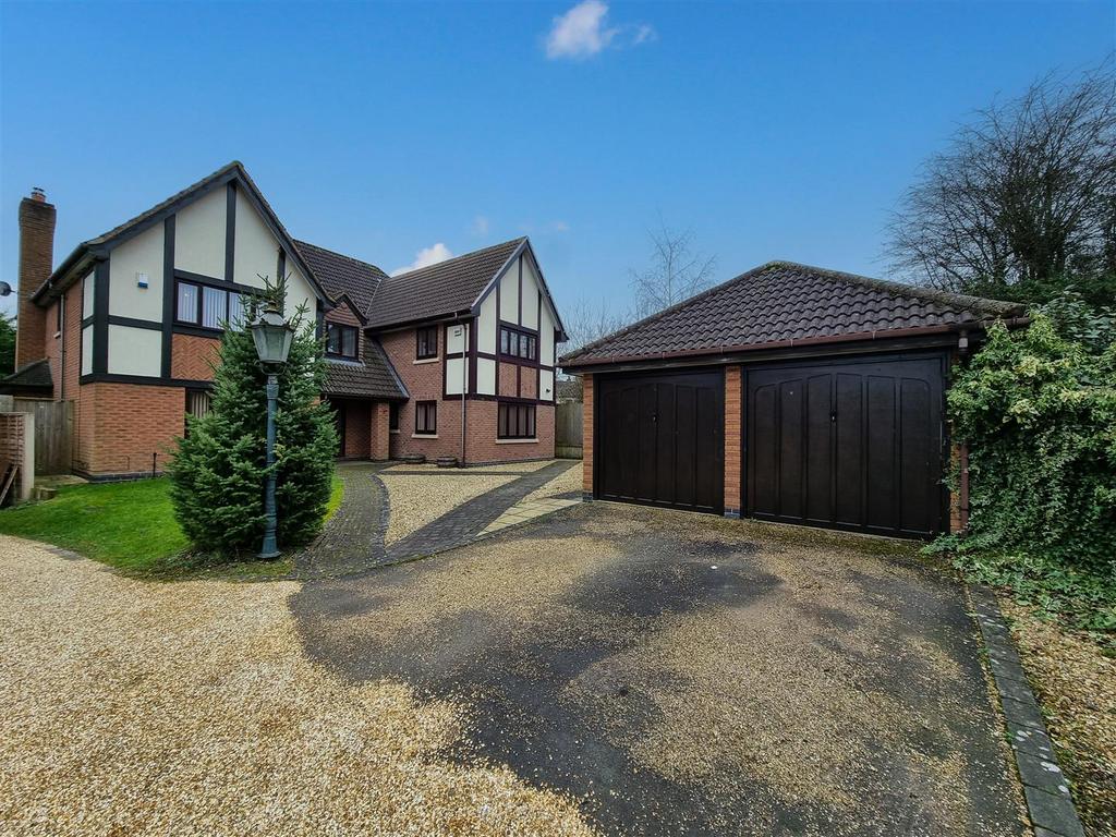 Norton Drive, Wythall, Birmingham 5 bed detached house for sale £750,000