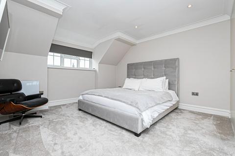 43 Retreat Way, Chigwell, IG7 6EL