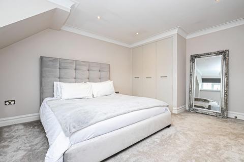 43 Retreat Way, Chigwell, IG7 6EL