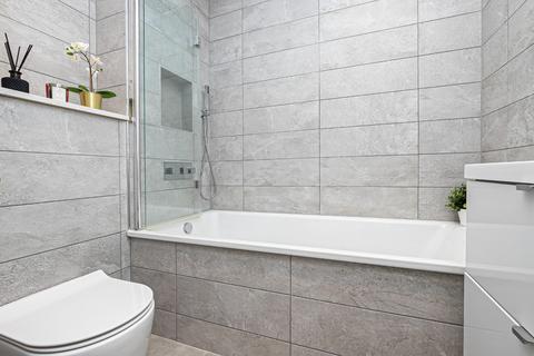 43 Retreat Way, Chigwell, IG7 6EL