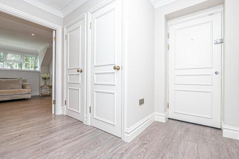 43 Retreat Way, Chigwell, IG7 6EL