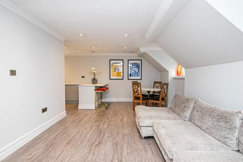 43 Retreat Way, Chigwell, IG7 6EL