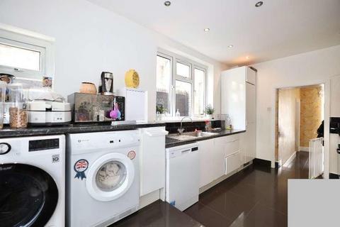 3 bedroom terraced house for sale, Smeaton Road, Woodford Green IG8