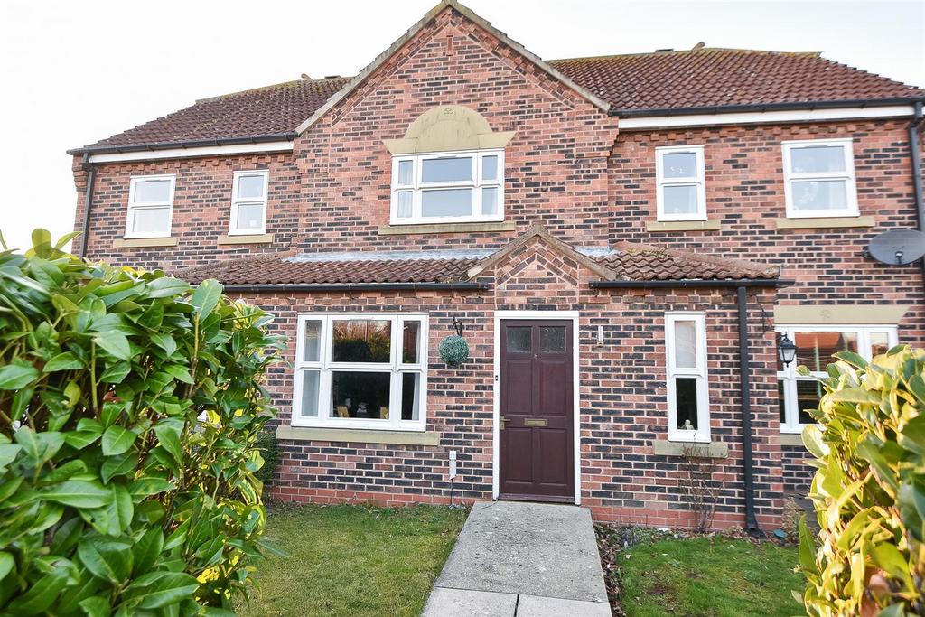 Lakeside Acaster Malbis 2 bed townhouse £925 pcm (£213 pw)