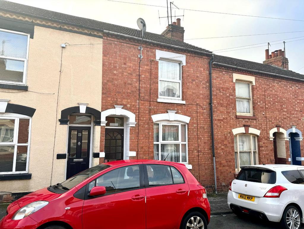 Baker Street, Semilong, Northampton NN2 2 bed terraced house to rent