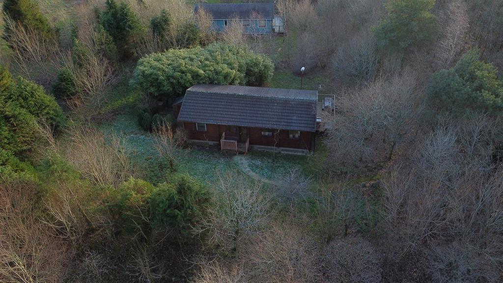 Forest Lakes, Woolsery, Bideford 2 bed chalet for sale £150,000