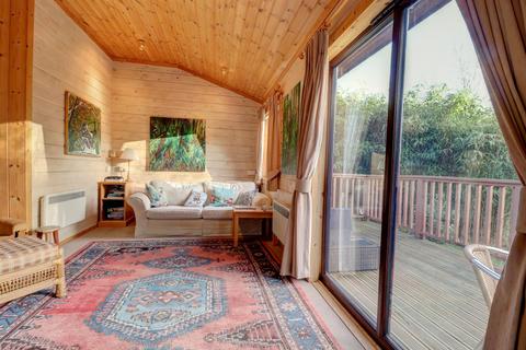 5 Forest Lakes, Woolsery, Bideford, EX39 5BS