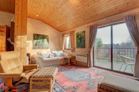 5 Forest Lakes, Woolsery, Bideford, EX39 5BS