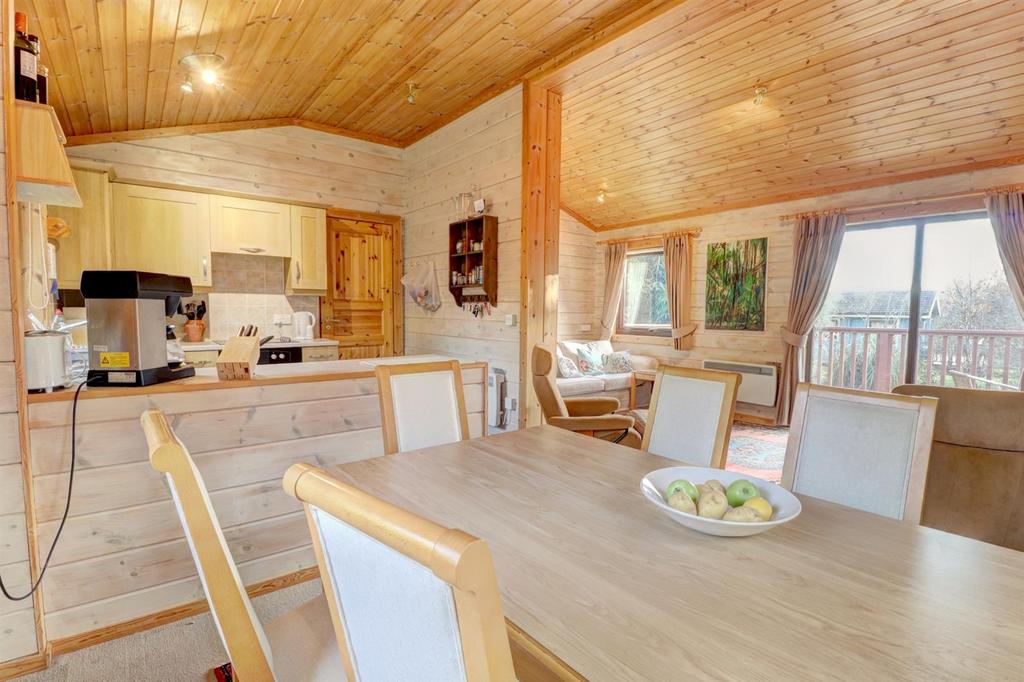 Dining Area .1.jpg