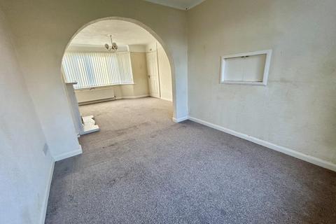3 bedroom semi-detached house for sale - Grasmere Road , Whitby, Ellesmere Port, CH65 9BP