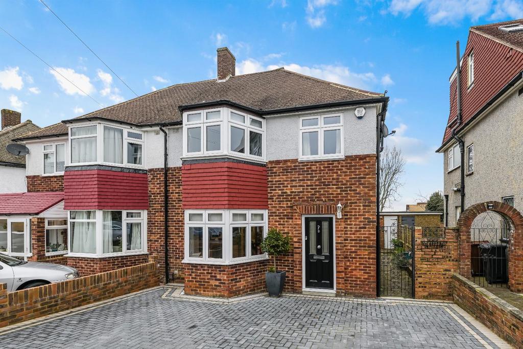 Cunliffe Road, Stoneleigh 3 bed semidetached house for sale £625,000