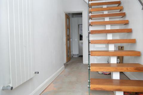 6 Halsey Close, Chadderton, Oldham, OL9 8DU