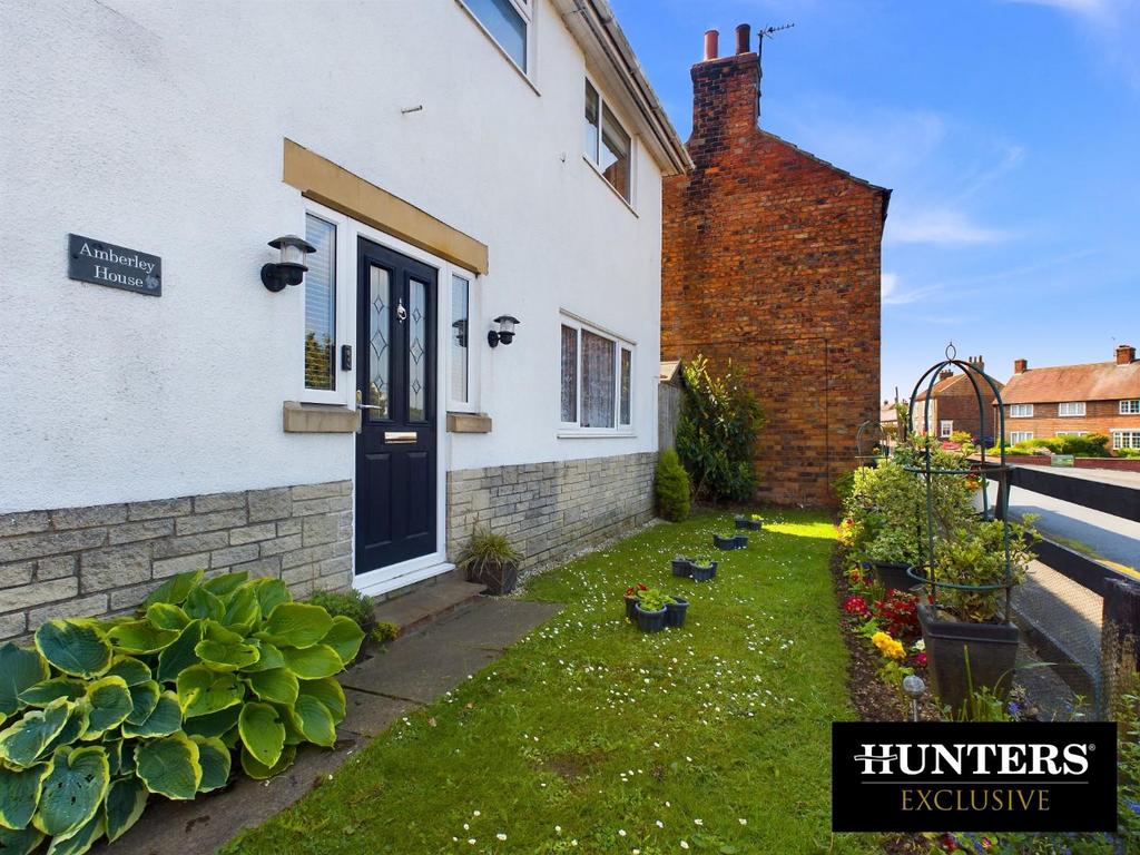 Main Street, Flixton, Scarborough 3 bed detached house £445,000