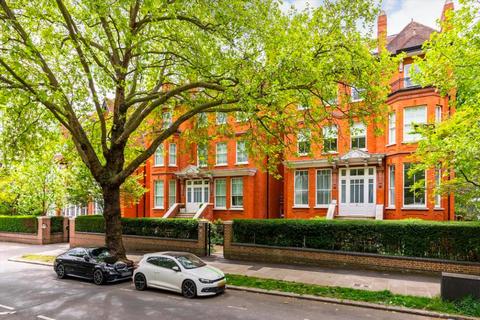 4 bedroom penthouse for sale, Fitzjohns Avenue, London