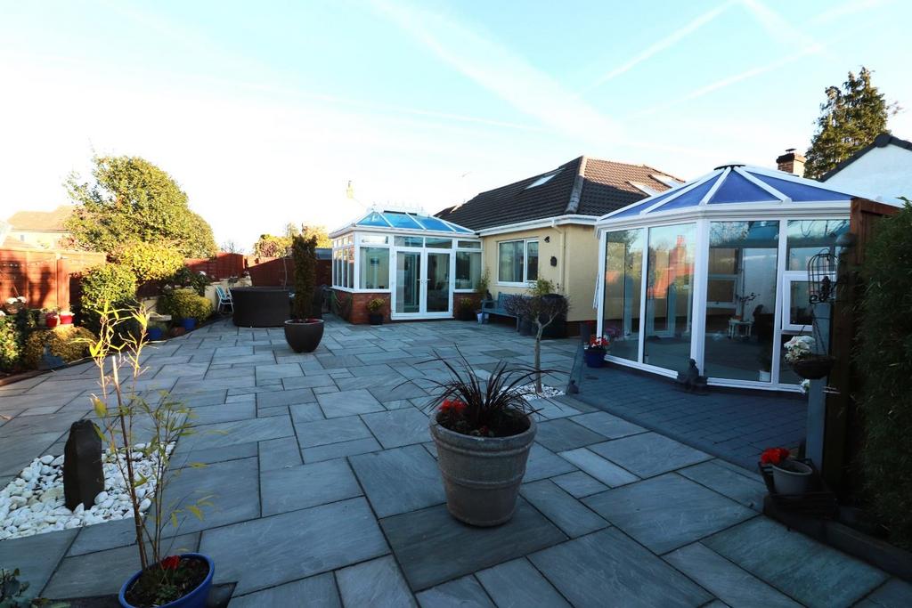 Henfield Road, Coalpit Heath, Bristol 4 bed detached house for sale £