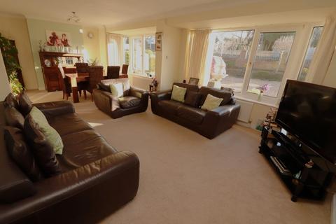 5 bedroom detached house for sale, Henfield Road, Coalpit Heath, Bristol