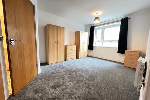 2 bedroom flat for sale, Hainault Street, Ilford