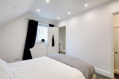 56 Ingram Road, Nottingham, NG6 9GS