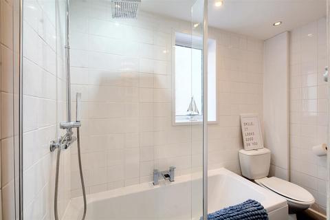 56 Ingram Road, Nottingham, NG6 9GS