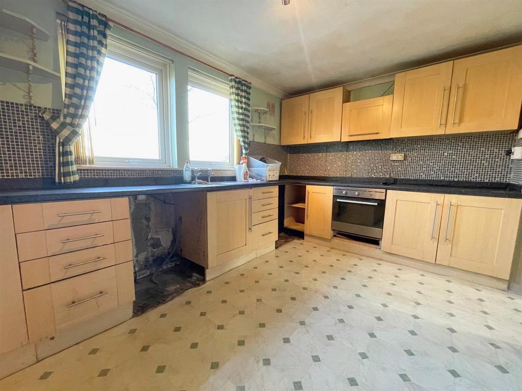 Haregate road, Leek 3 bed terraced house for sale £80,000