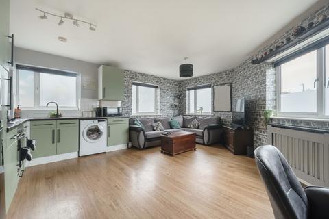 1 bedroom flat for sale, Middle Crockerford, Basildon, SS16