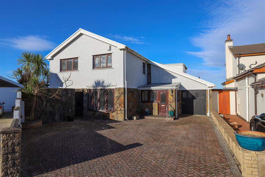 Long Acre Court, Nottage, Porthcawl, CF36 3TJ 4 bed detached house for