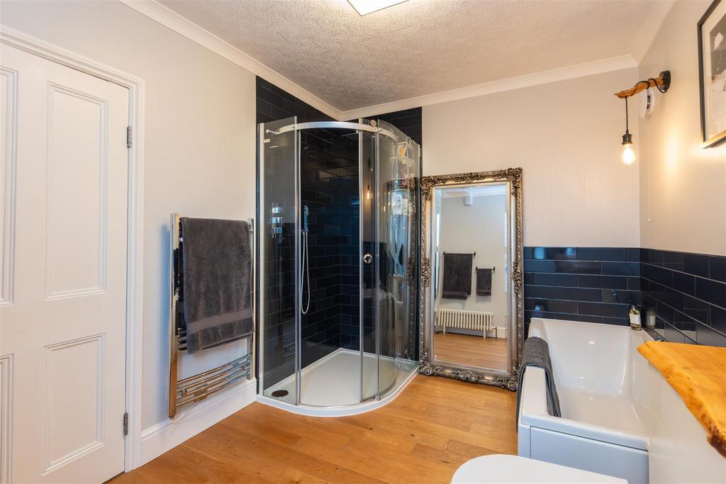 Bathroom-2.jpg