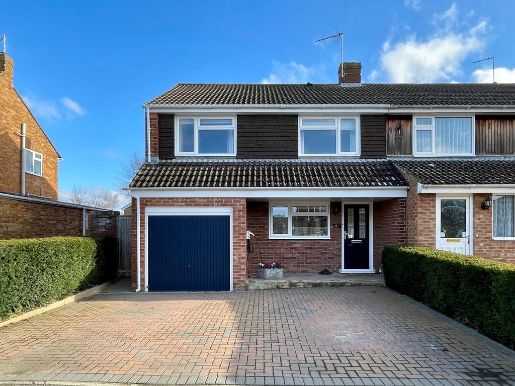 Aldworth Avenue, Wantage, OX12 4 bed semidetached house for sale £
