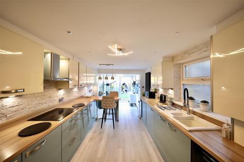 66 Summergangs Road, Hull, HU8 8LP