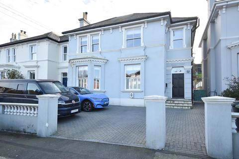 4 bedroom detached house for sale, Fearon Road, Hastings