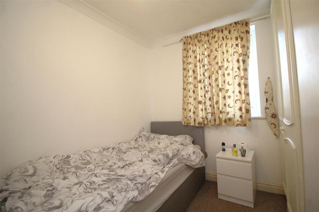 Bedroom 2 .JPG