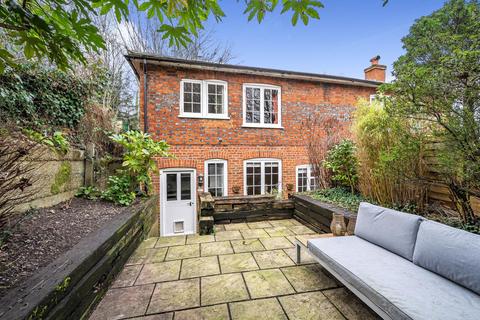 2 bedroom semi-detached house for sale - The Mount, Guildford