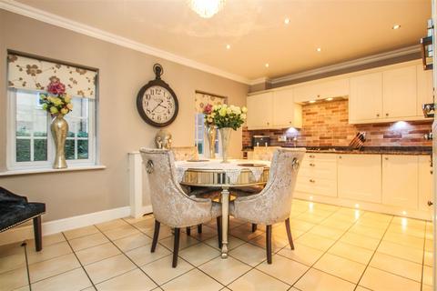 2 bedroom terraced house for sale, Vaughan Williams Way, Brentwood