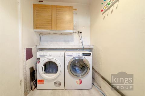 299 Carters Mead, Harlow, CM17 9EZ