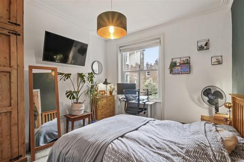 3 bedroom flat for sale, Norfolk Mansions, Santos Road, London