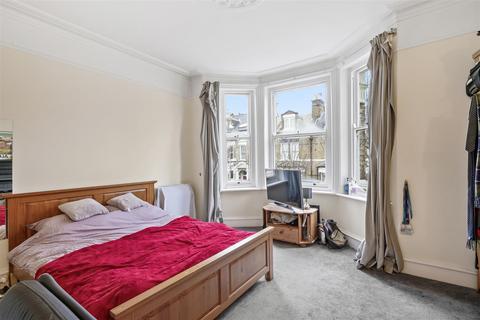 3 bedroom flat for sale, Norfolk Mansions, Santos Road, London