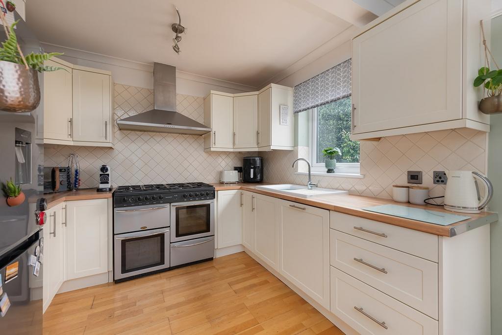 Albany Drive, Herne Bay, CT6 4 bed semidetached house for sale £475,000