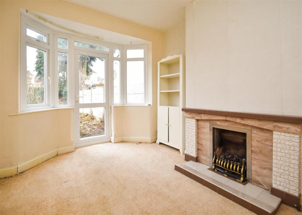 68 Burland Avenue, Claregate, Wolverhampton 3 bed semidetached house