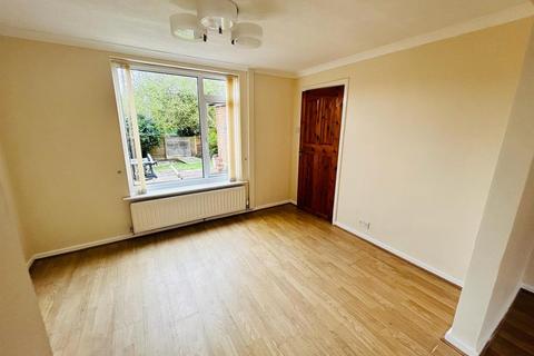 3 bedroom semi-detached house to rent - 48 Derby Avenue, Claregate, Wolverhampton, WV6 9JR