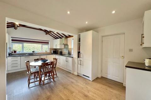 5 bedroom detached house for sale, Bakers Furlong, Burghill, Hereford, HR4